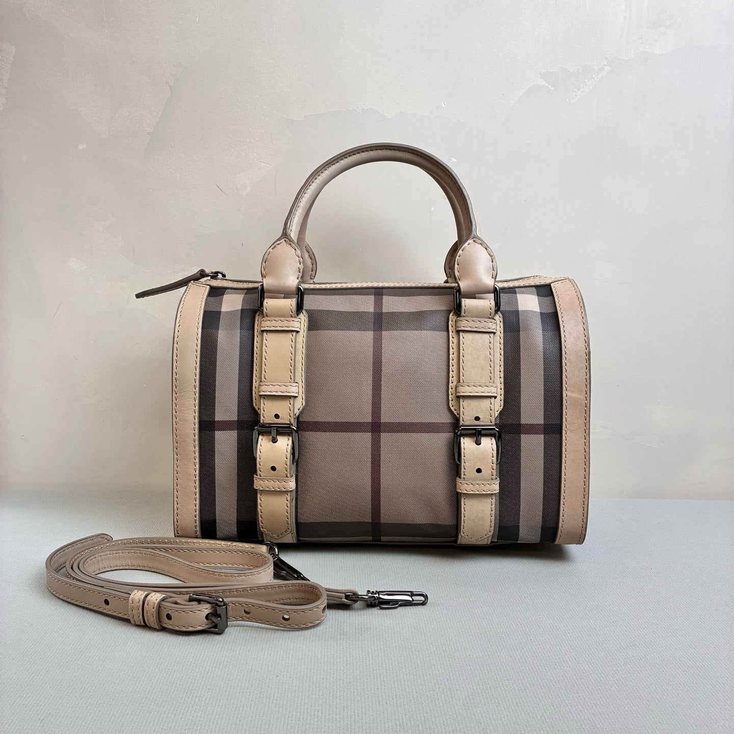 Burberry Boston Pillow Bag Ivory Check 99% New Can Be Worn Shoulder or Crossbody Size 31*20