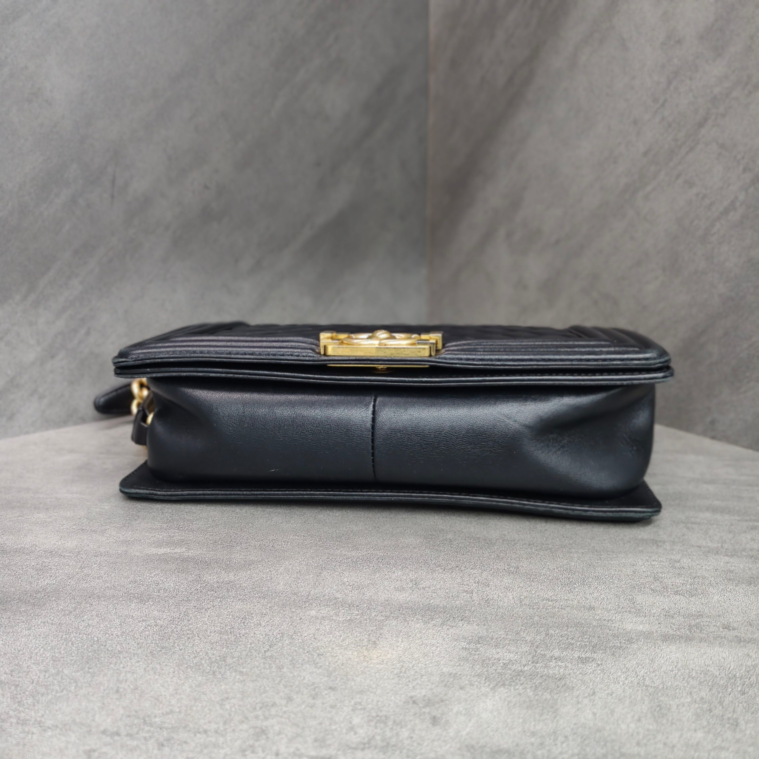 Chanel Le Boy Medium Black and Gold Shoulder Crossbody Bag 22 Opening Without Card