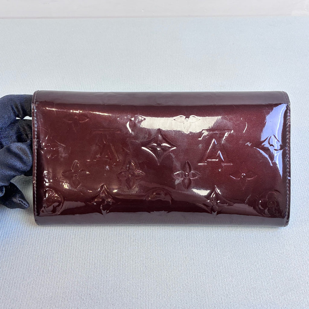 LV/Louis Vuitton 98% New Patent Leather Monogram Long Wallet Cherry Color Size 19*10