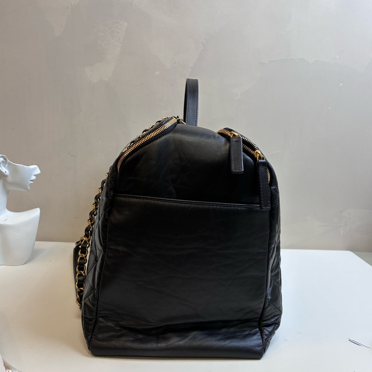 Chanel 23C Black and Gold Lambskin Bowling Travel Bag 99% New Chip Version Travel Bag Gym Bag Length 40cm Black
