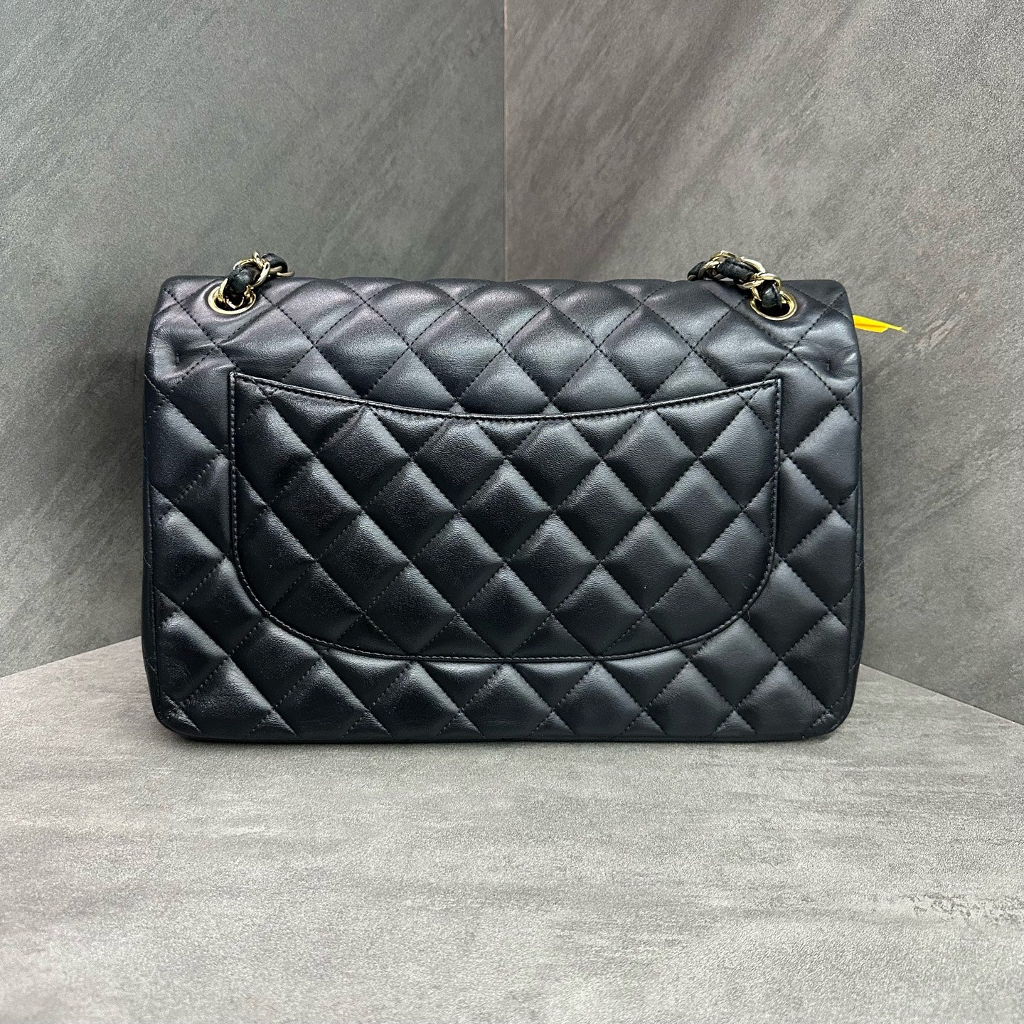 Chanel cf jumbo Black gold sheepskin chain bag, 16K size, three-dimensional and clean inside