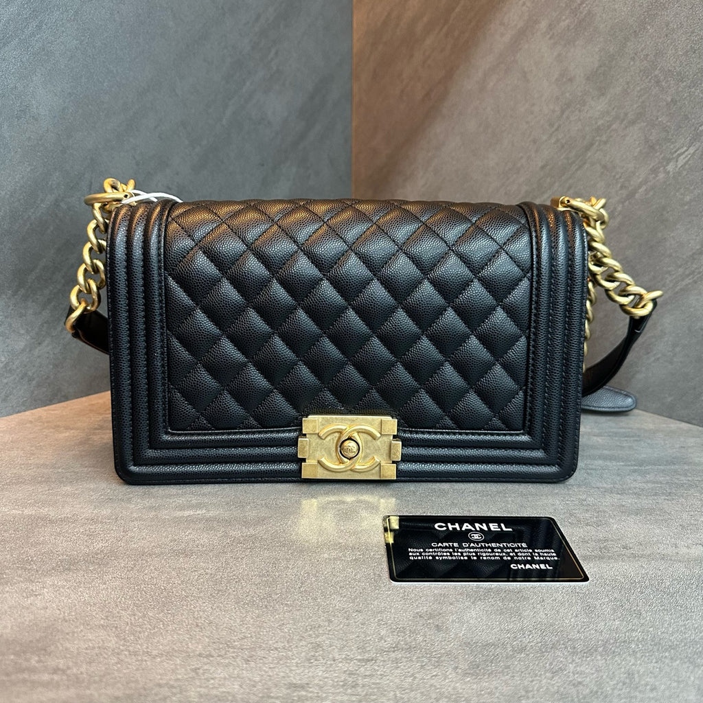Chanel leboy medium-sized black gold lychee cowhide chain bag, 30 opening, card bag type, three-dimensional inside clean