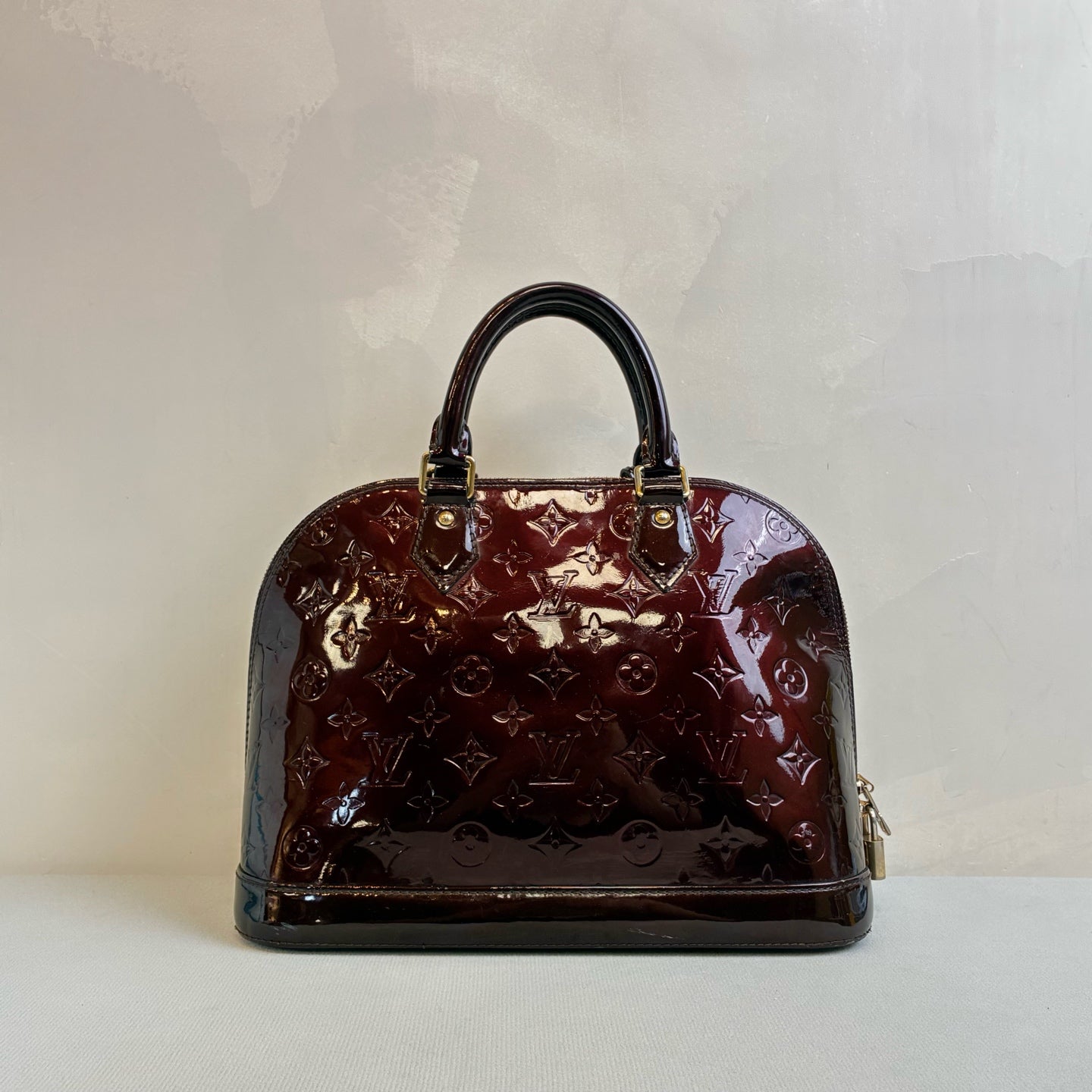 Louis Vuitton Patent Leather Shell Women's Bag Size 31*23 Cherry