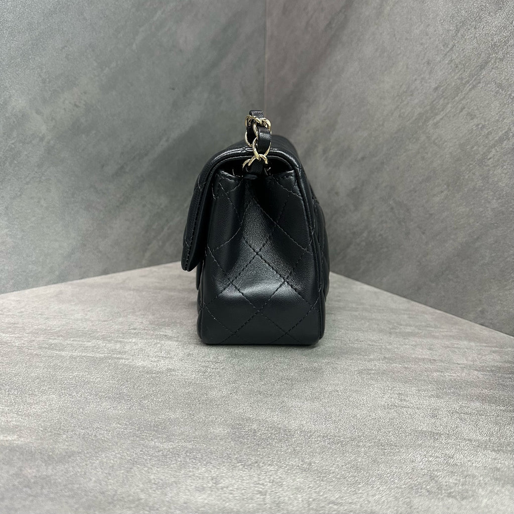 Chanel cf Fang Fattie black gold sheepskin chain bag Chip shape three-dimensional inside clean