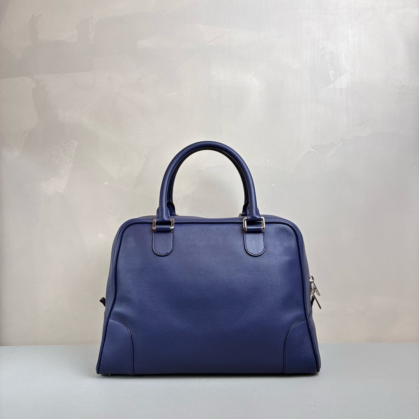 Loewe/Amazon Boston Navy Blue Handheld Crossbody Bag Size 37x26x18 Leather
