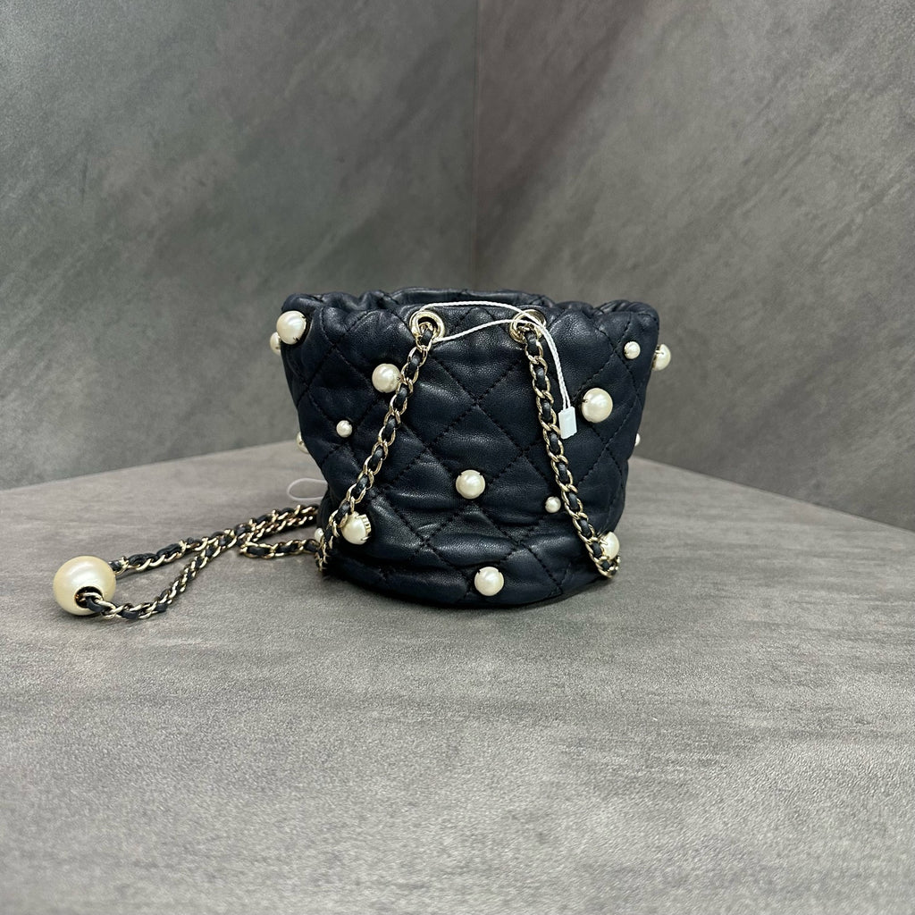 Chanel Pearl drawstring Bag mini 31 kai
