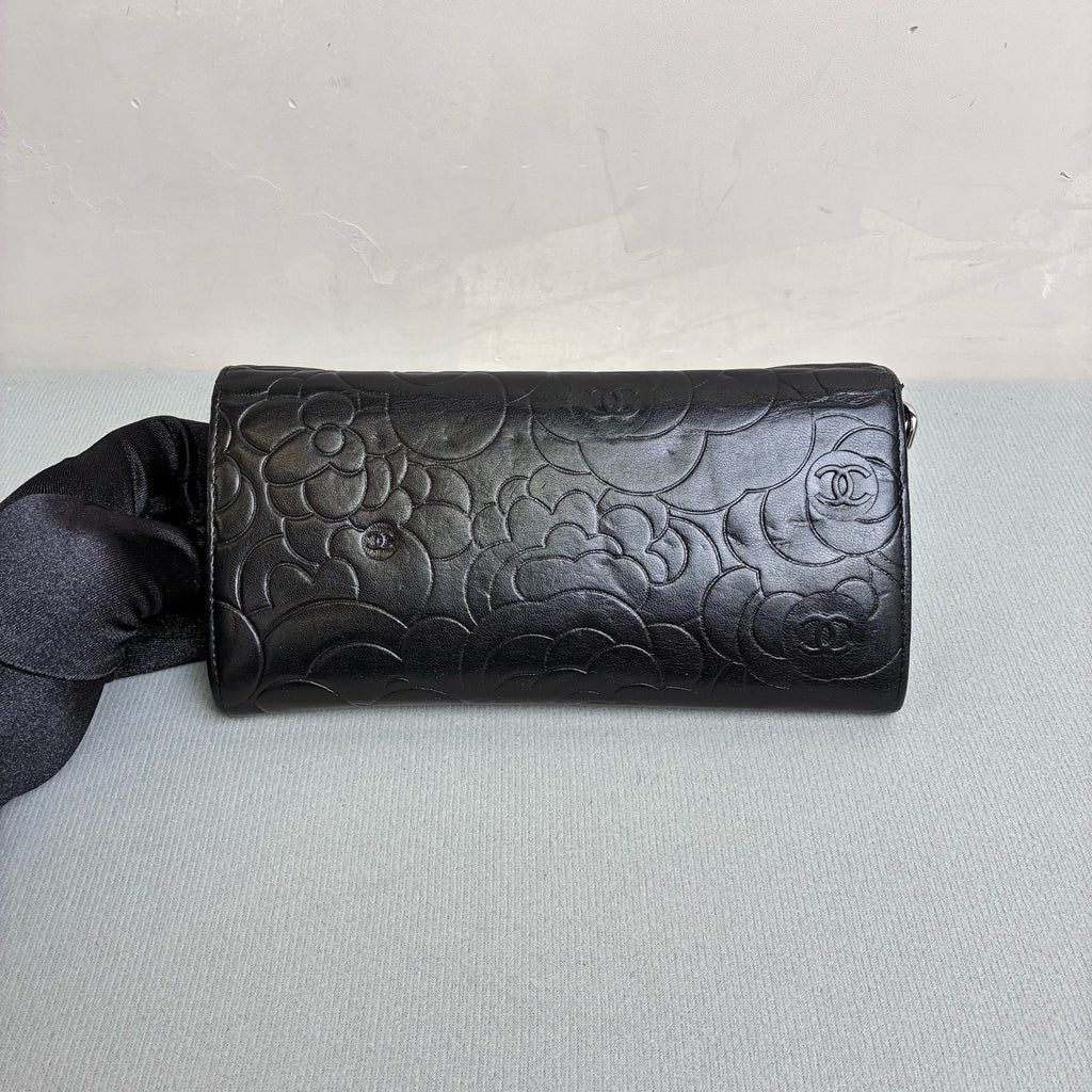 Chanel Camellia Crossbody Chain Bag 20 Opening With Card Classic Camellia Embossed Silver Interior Size 19.5*10