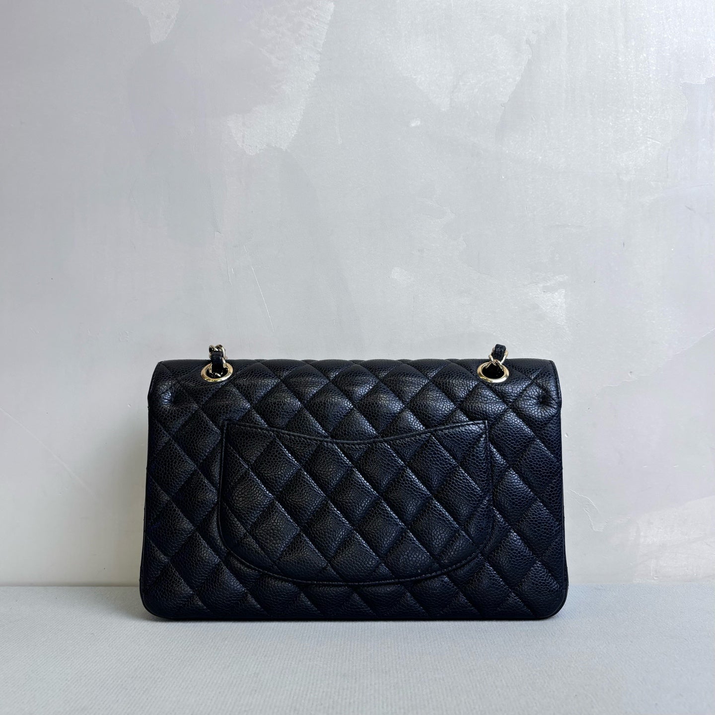CHANEL Classic Medium Litchi Leather Durable Anti-Scratch Handbag with Iconic Gold Double C Twist Lock in Black and Gold, 14-inch Shoulder Bag