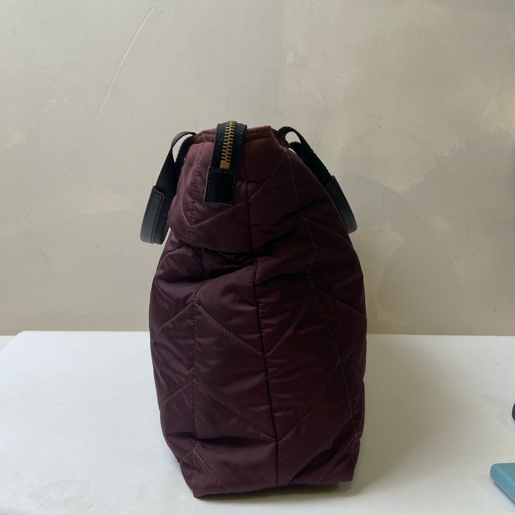 Prada Quilted Nylon Tote Bag made of nylon fabric, Burgundy color, size 40*25.