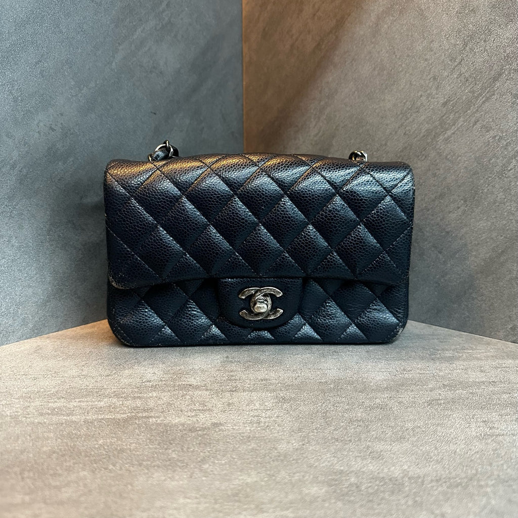 Chanel cf Large mini Blue and Silver lychee cowhide chain bag 21 kai