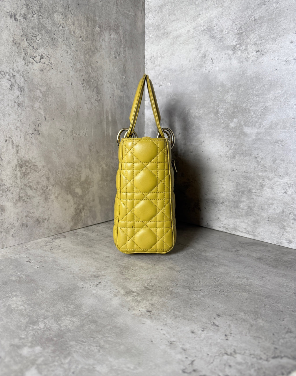 Dior Four-grid Shoulder Bag, yellow with gold-tone hardware, made of lambskin, new style, structured silhouette, clean interior, 2019 serial code, original condition, in stock at a favorable price