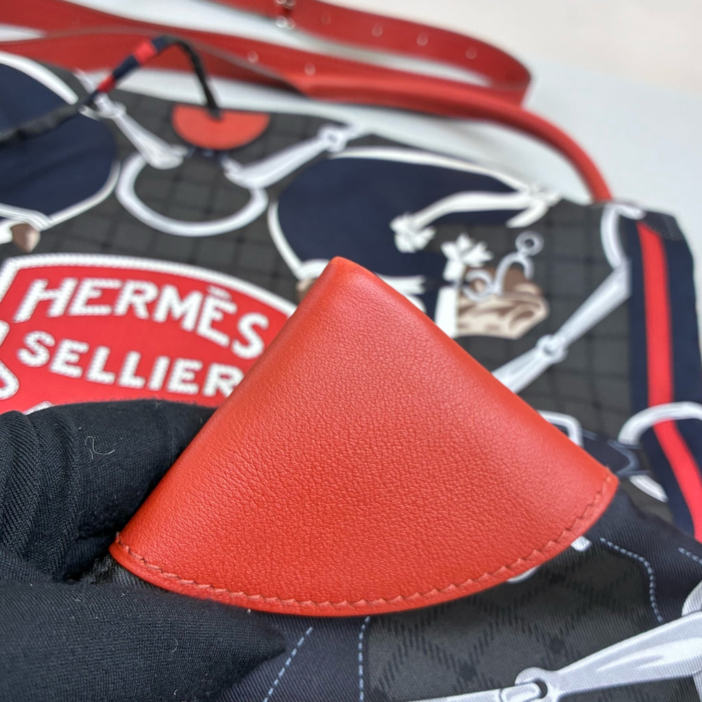 Hermes R刻 Silkycity 33 Scarf Bag Classic Pattern Four Horse Heads Gray-blue 99% New Size 39