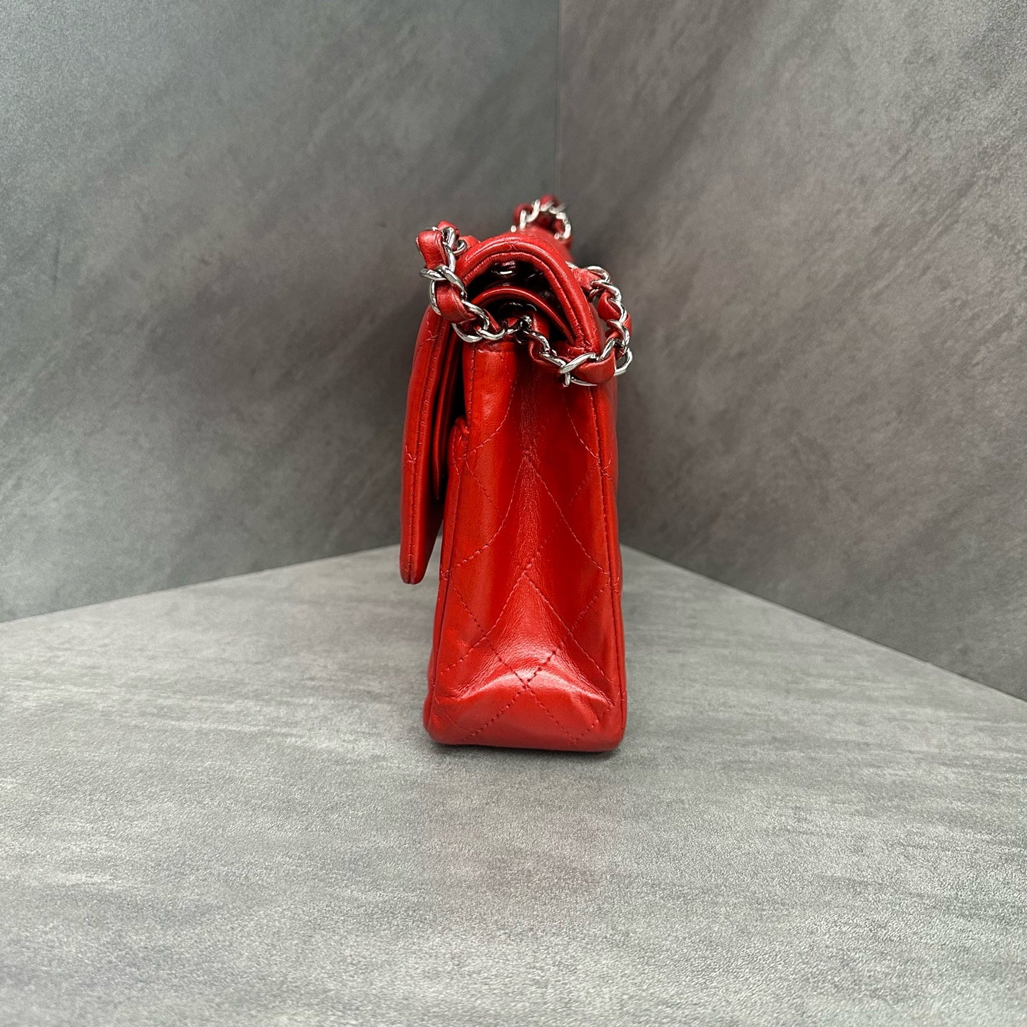 Chanel CF Medium Red Silver Lambskin Chain Bag, 15 Opening, Interior Clean.