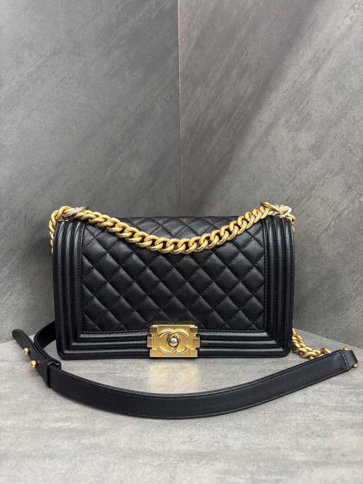 Chanel leboy medium size 2022 chip black gold buckle lychee cowhide original color