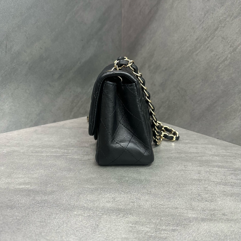 Chanel Fang Fattie Black gold sheepskin chain bag, 23 opening type, three-dimensional and clean inside