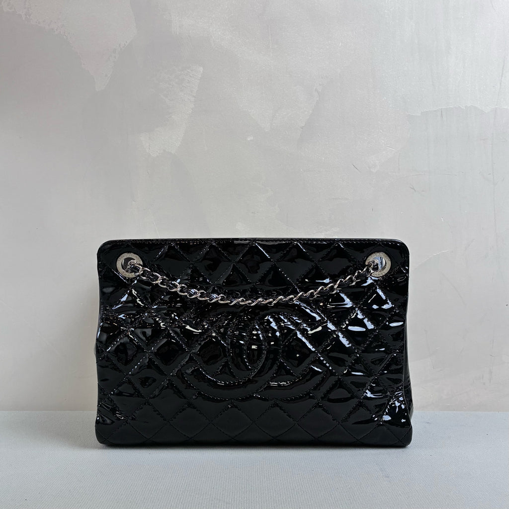 98 New Chanel Double C Large Logo Tote Handbag Shoulder Bag Black Patent Leather 16 Card Size 30*21