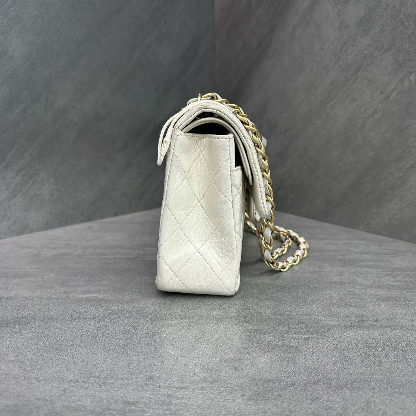Chanel CF Small Vintage Model, White Gold Lambskin Chain Bag, 6-digit Serial, Structured Shape, Clean Interior