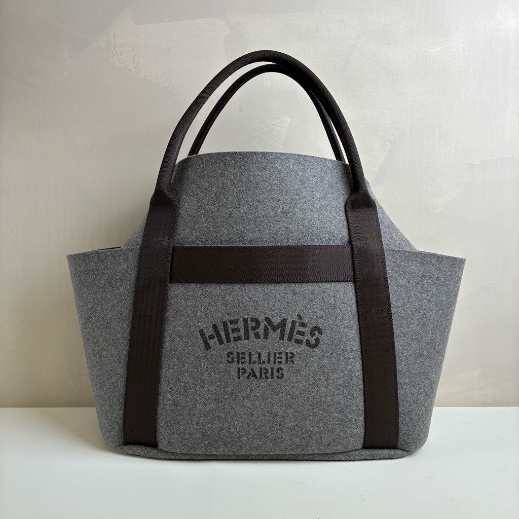 Hermès Groom Bag Gray Felt Equestrian Bag W Mark Shoulder Bag 99% New Size: 38*16*3