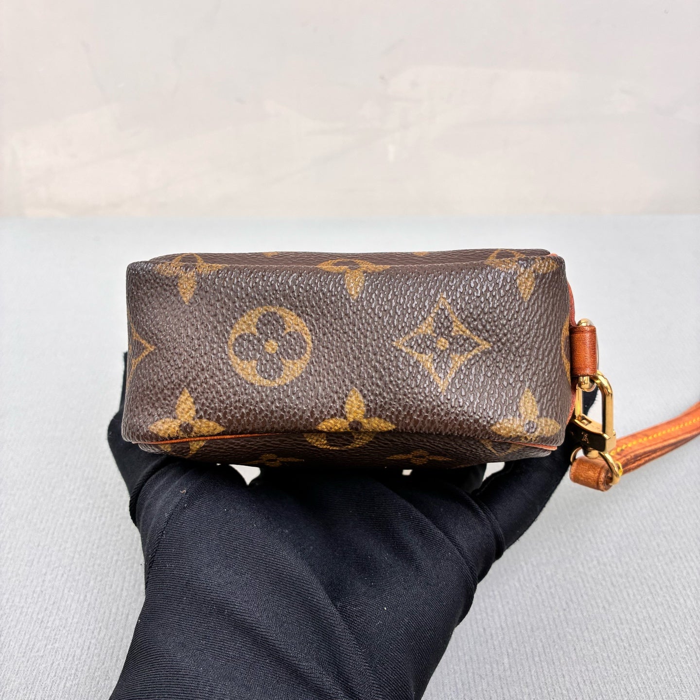 Louis Vuitton/LV Brown Monogram Tofu Block Clutch Bag Coated Canvas 99% New Size 11*8cm