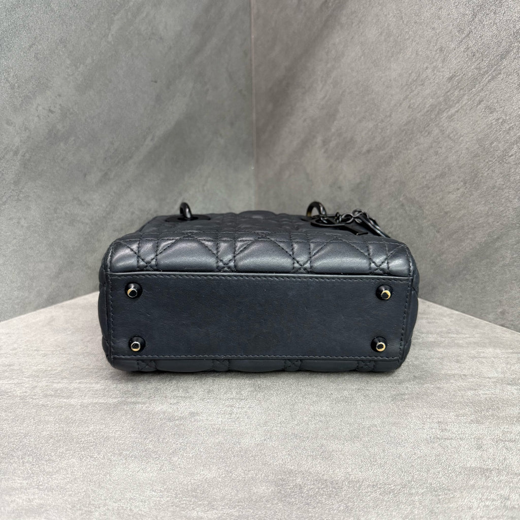 Dior Lady Dior 3-grid Matte Black Sheepskin, 2020 serial code, original condition