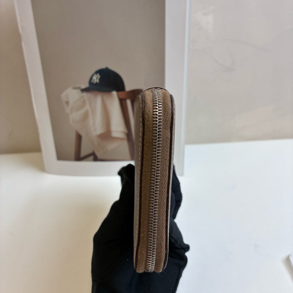 Hermès Silk in Series Long Wallet Size 20×11
