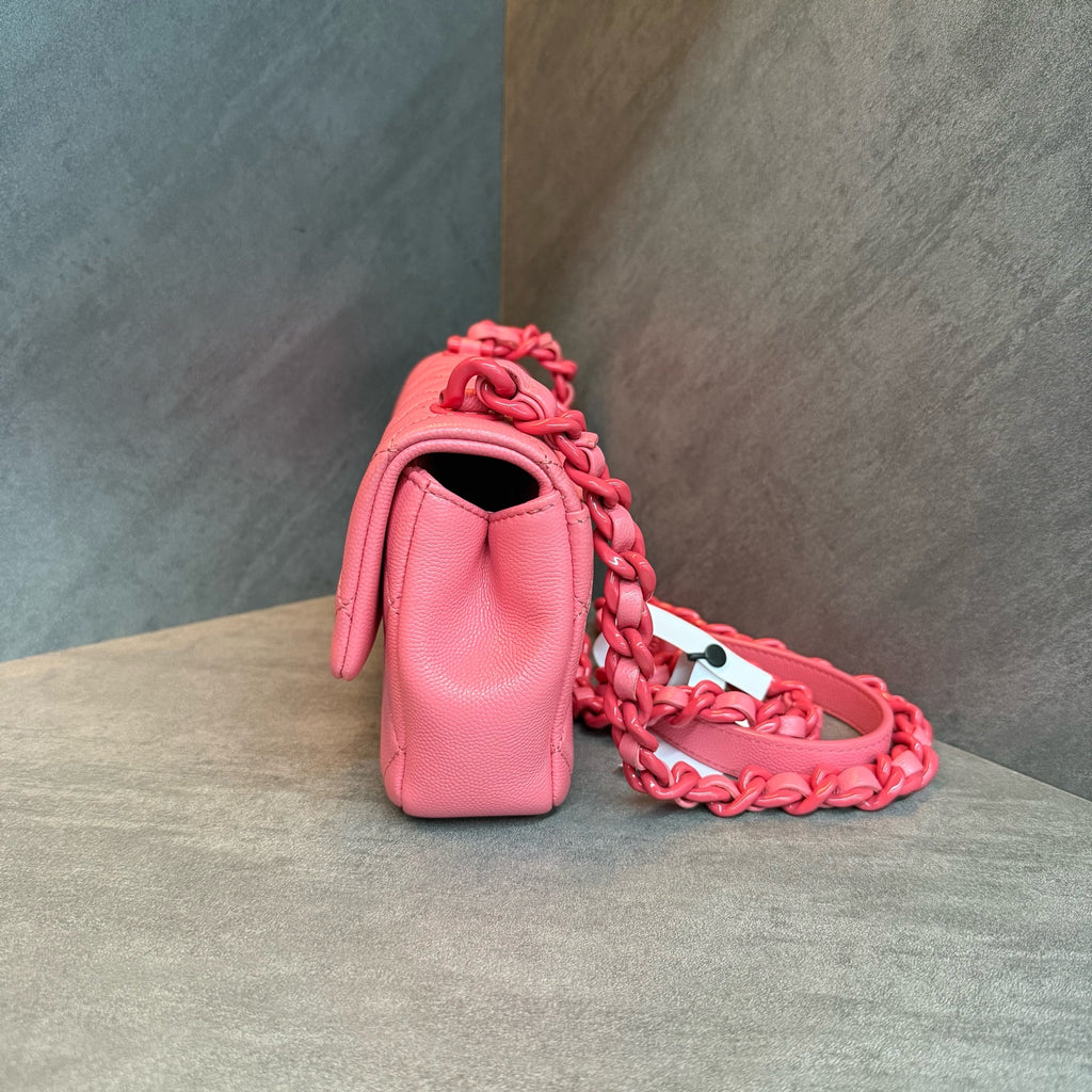 CHANEL 21C Large Mini, Coral Red Lizard-embossed Calfskin, 30-series with authenticity card, original condition