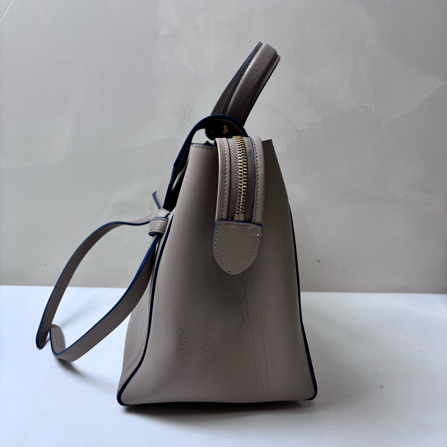 Celine Belt Series Catfish Bag, milk white lychee grain cowhide, large size 29*21cm.