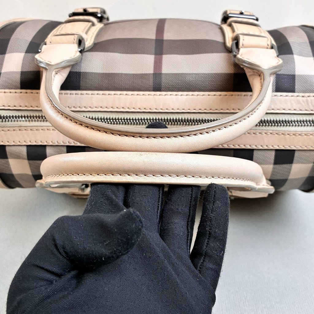 Burberry Boston Pillow Bag Ivory Check 99% New Can Be Worn Shoulder or Crossbody Size 31*20