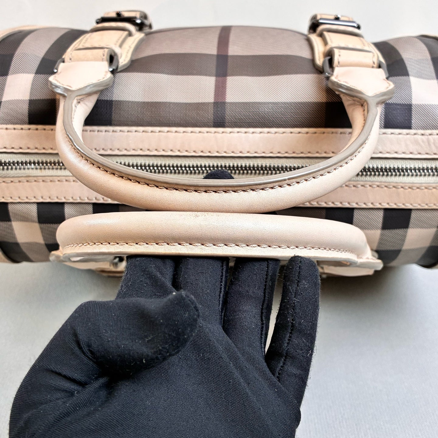 Burberry Boston Pillow Bag Ivory Check 99% New Can Be Worn Shoulder or Crossbody Size 31*20