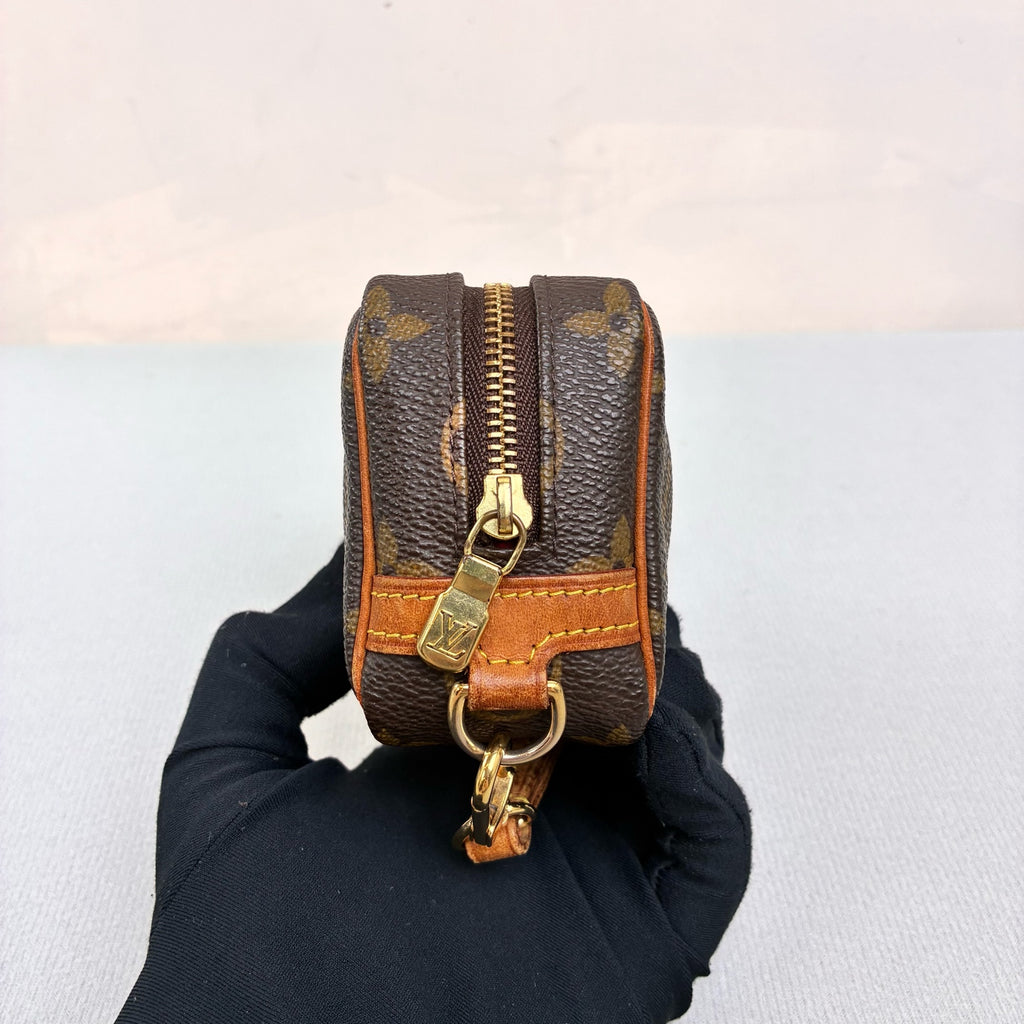 Louis Vuitton/LV Brown Monogram Tofu Block Clutch Bag Coated Canvas 99% New Size 11*8cm