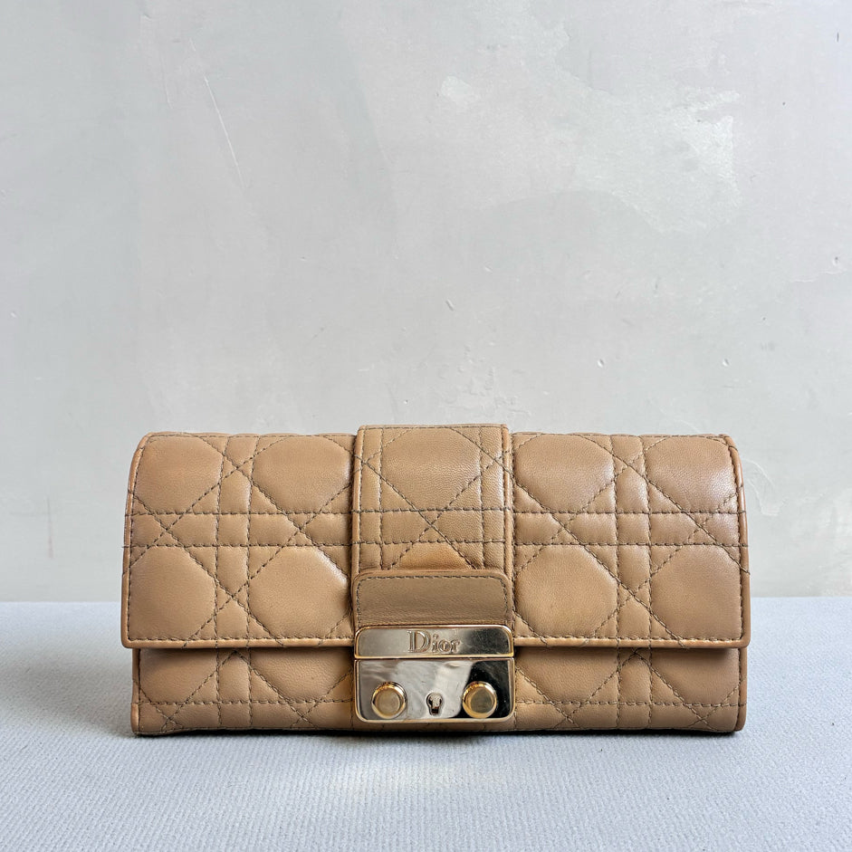 Dior 96 New Milk Tea Color Underarm Chain Bag Lambskin Size 19.5*10