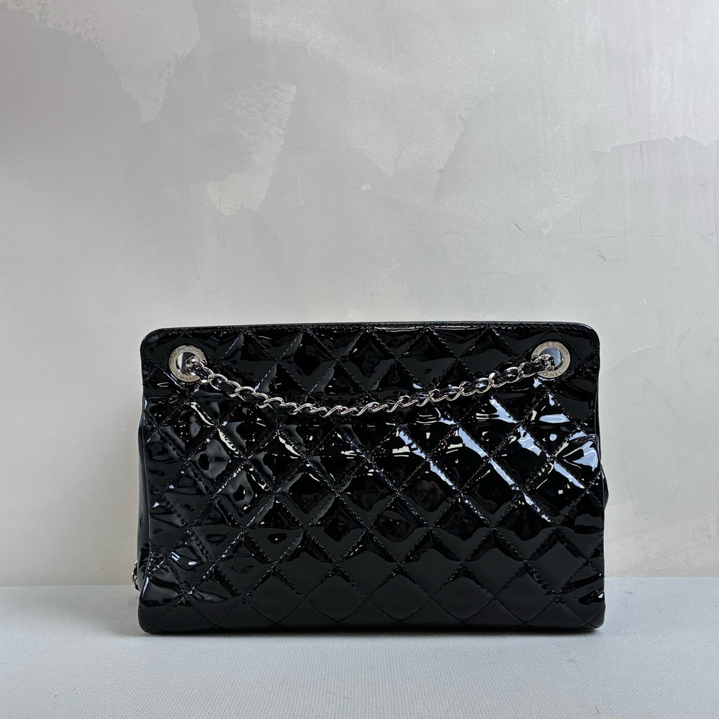 98 New Chanel Double C Large Logo Tote Handbag Shoulder Bag Black Patent Leather 16 Card Size 30*21