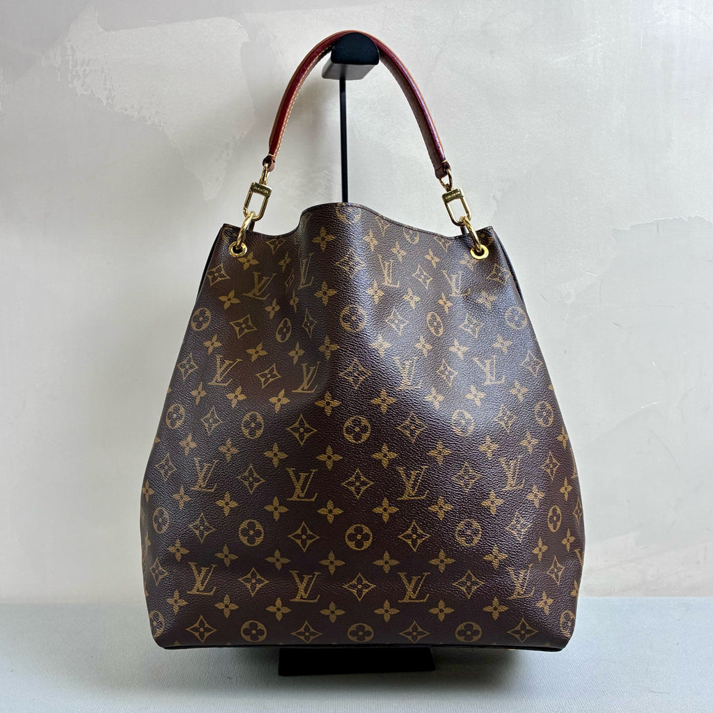 Louis Vuitton 98 New Metis Hobo, same style as HyunA, dimensions 32*36.