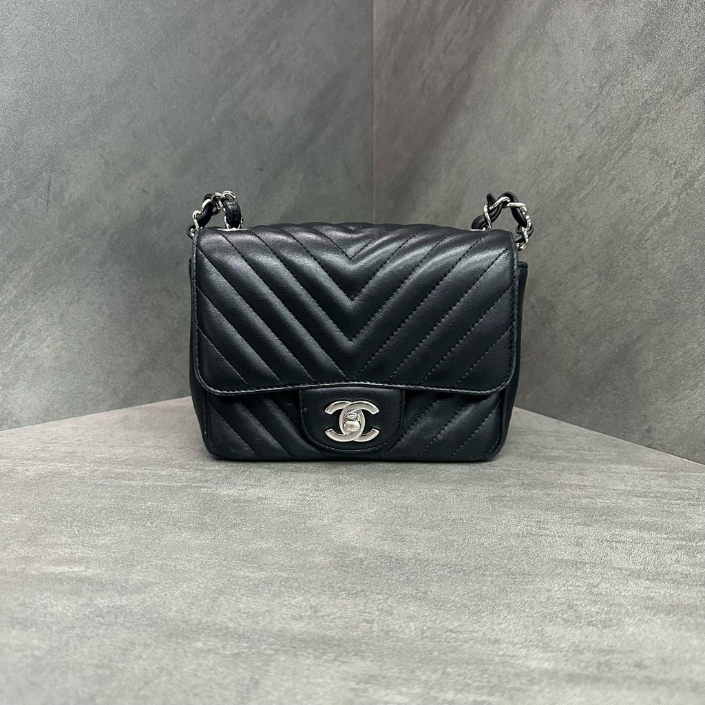 Chanel CF Square Chunky Black and Silver V-Quilted Lambskin Chain Bag 30, Structured Shape, Clean Interior