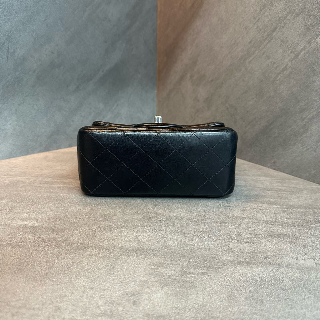 Chanel cf Square Fat Man Black Silver sheepskin Chain bag, 17 open bag type, three-dimensional inside clean