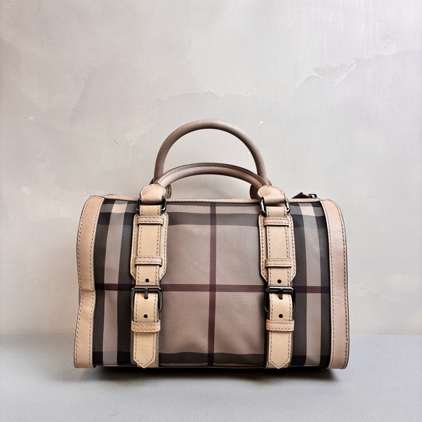 Burberry Boston Pillow Bag Ivory Check 99% New Can Be Worn Shoulder or Crossbody Size 31*20