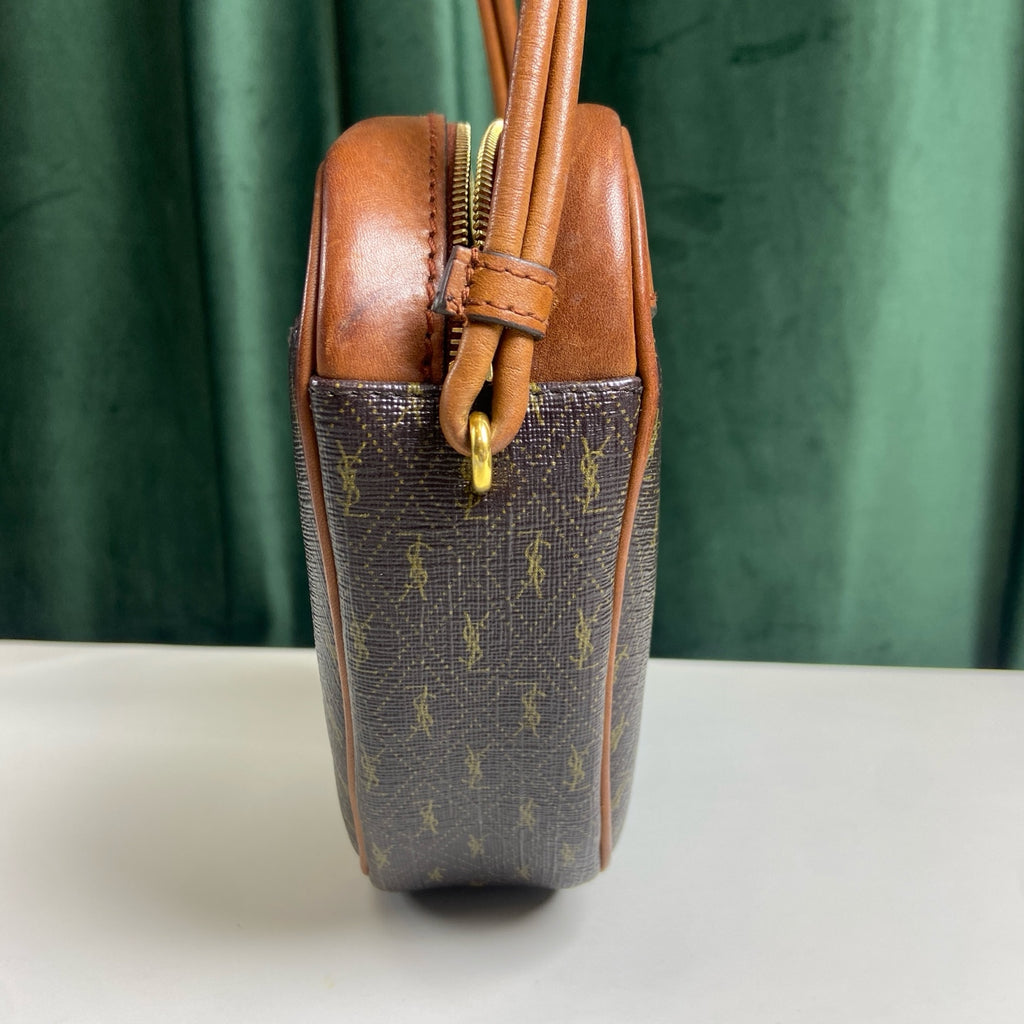 YSL/Saint Laurent Heart Bag   Size: 11.5×11, Compact and Versatile   Rose version with classic monogram logo   The color scheme is super cute