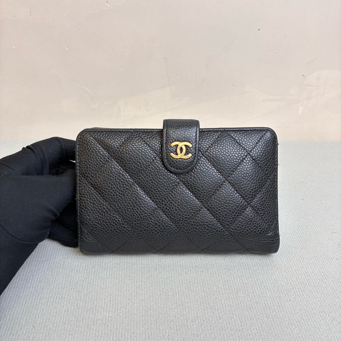 Chanel Black Gold Litchi Leather Short Wallet, 21 Series, Classic Diamond Pattern, Gold Logo Clasp, Interior Burgundy Color, 98% New Condition.