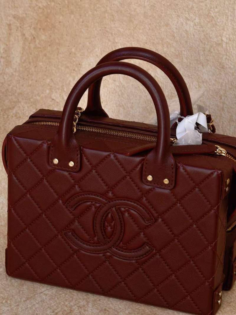 Calfskin Quilted Studded Square Vanity Case Burgundy