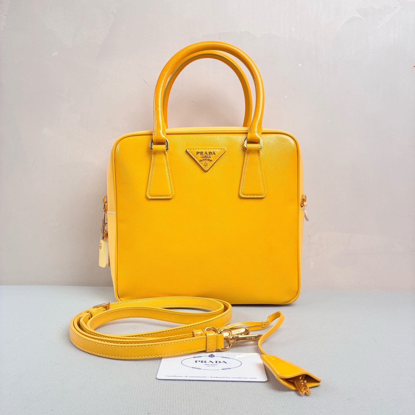 Prada Yellow Handbag Crossbody Box Bag 98% New Size 23*21