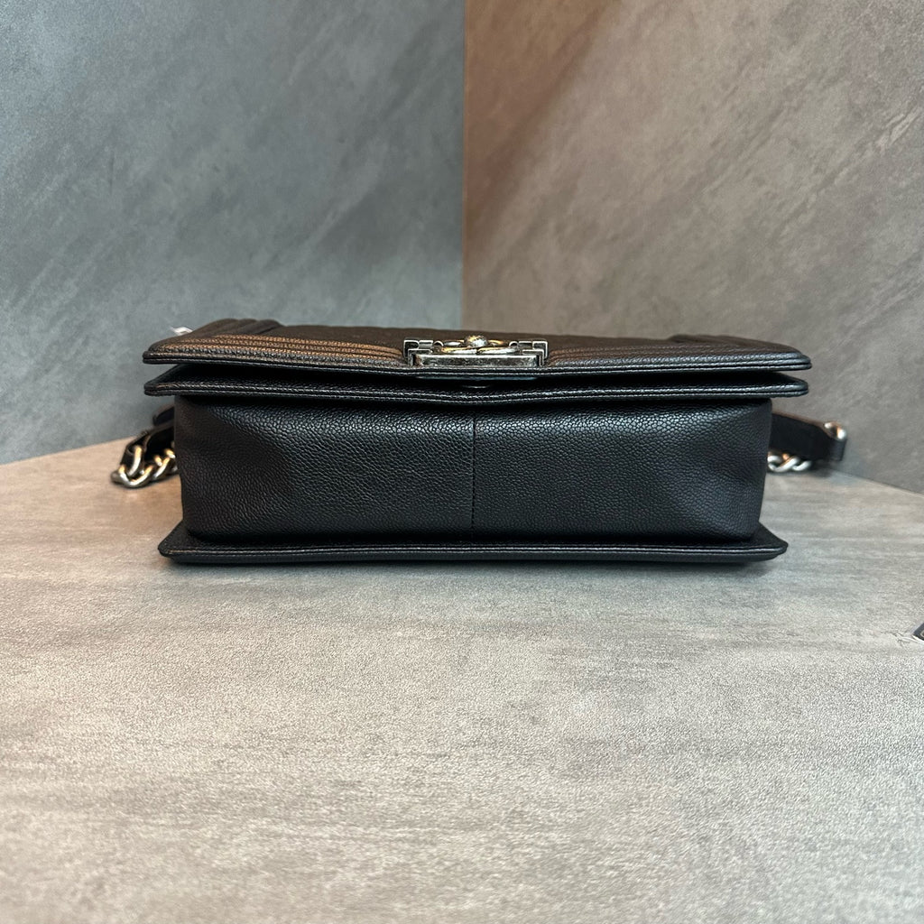 Chanel leboy medium-sized black and silver lychee cowhide chain bag, 23K with a card