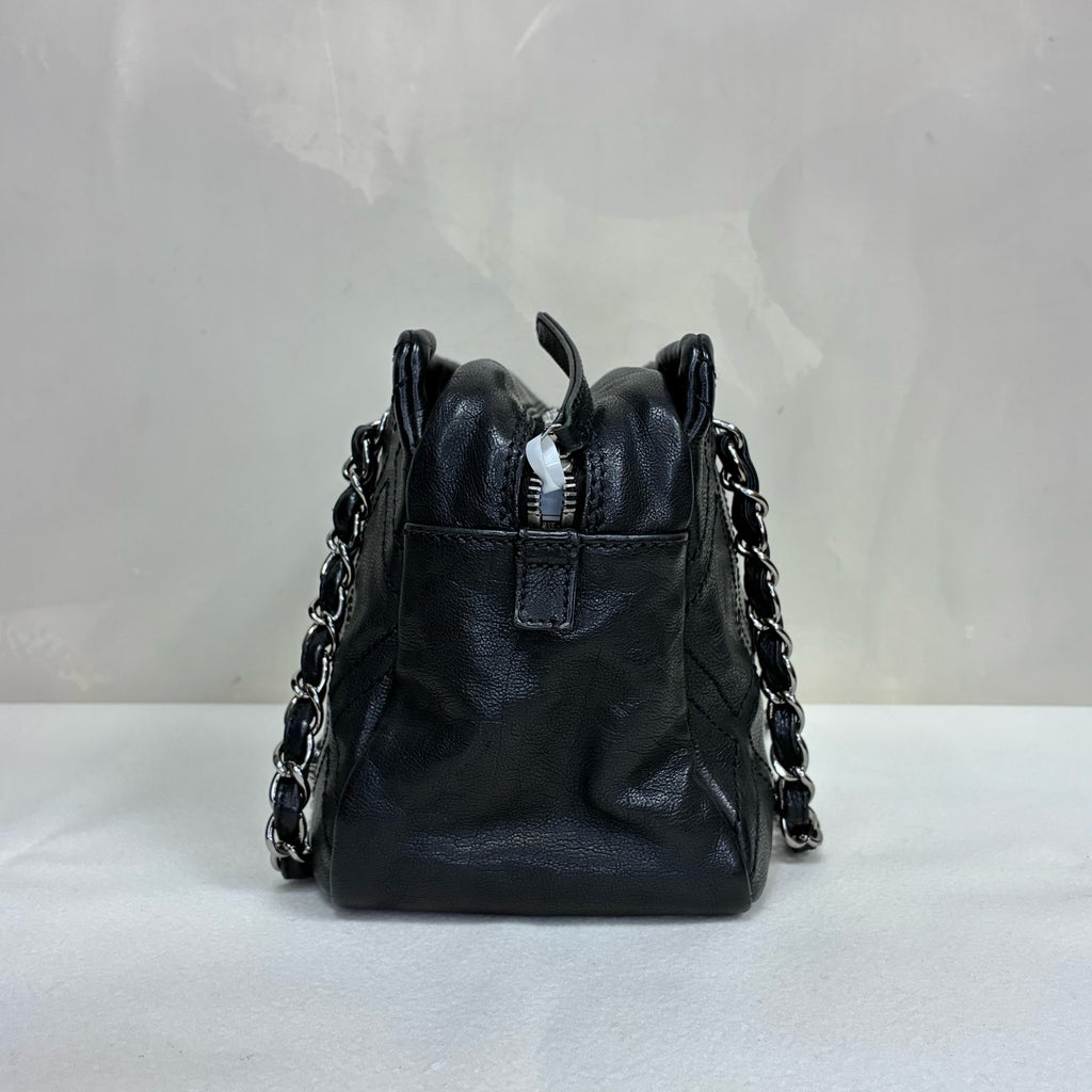 Chanel 98% New Black Large Silver CC Chain Bag, Can be Handheld or Worn on One Shoulder, Dimensions 27*18.