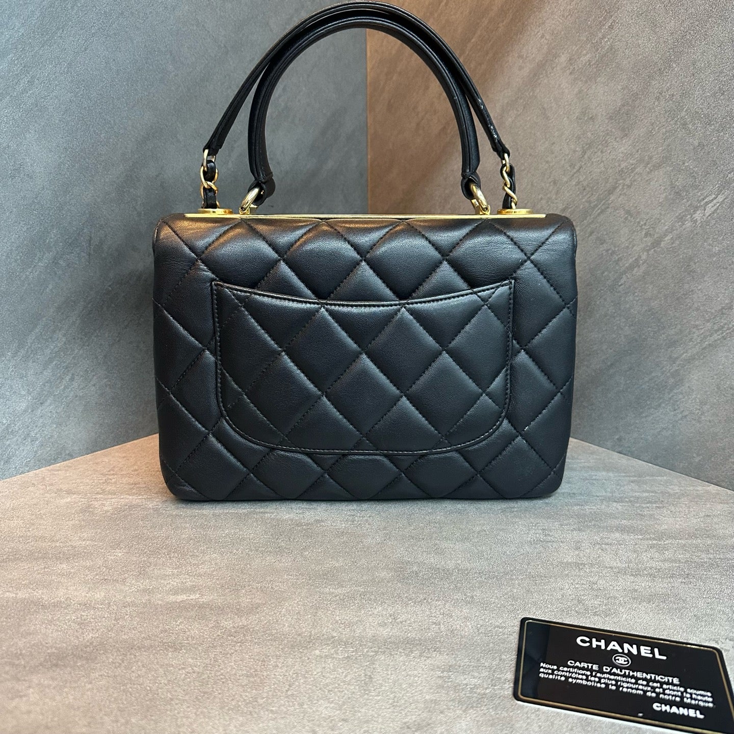 Chanel trendy cc Small black gold sheepskin diamond-patterned chain bag handbag 21 opening strap card