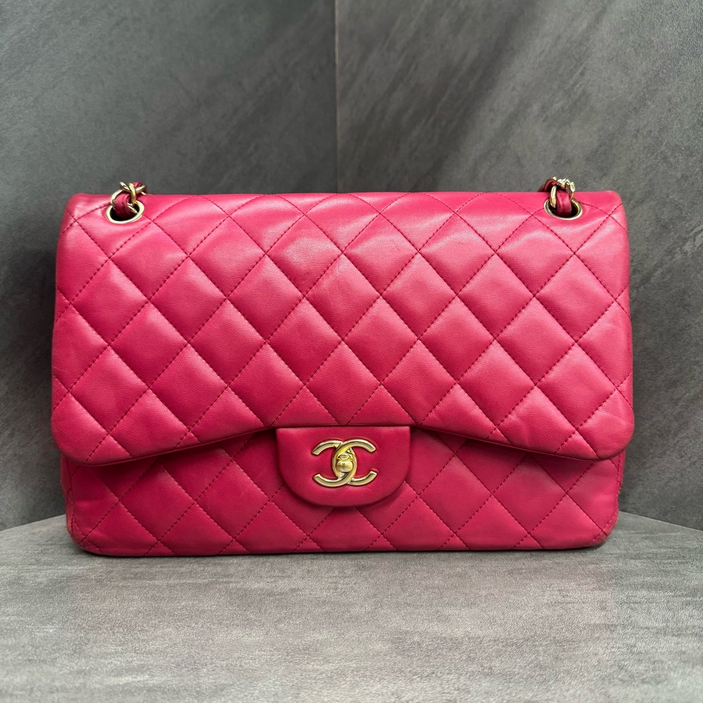 Chanel pink gold-tone lambskin jumbo, 21 series, in stock at a great price