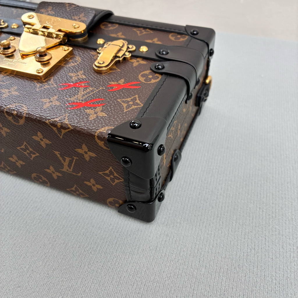 LV Louis Vuitton Petite Malle New Vintage Monogram Hard Box Bag / Chip Version / 98% New / 20x6x12.5cm / Retail Price 49