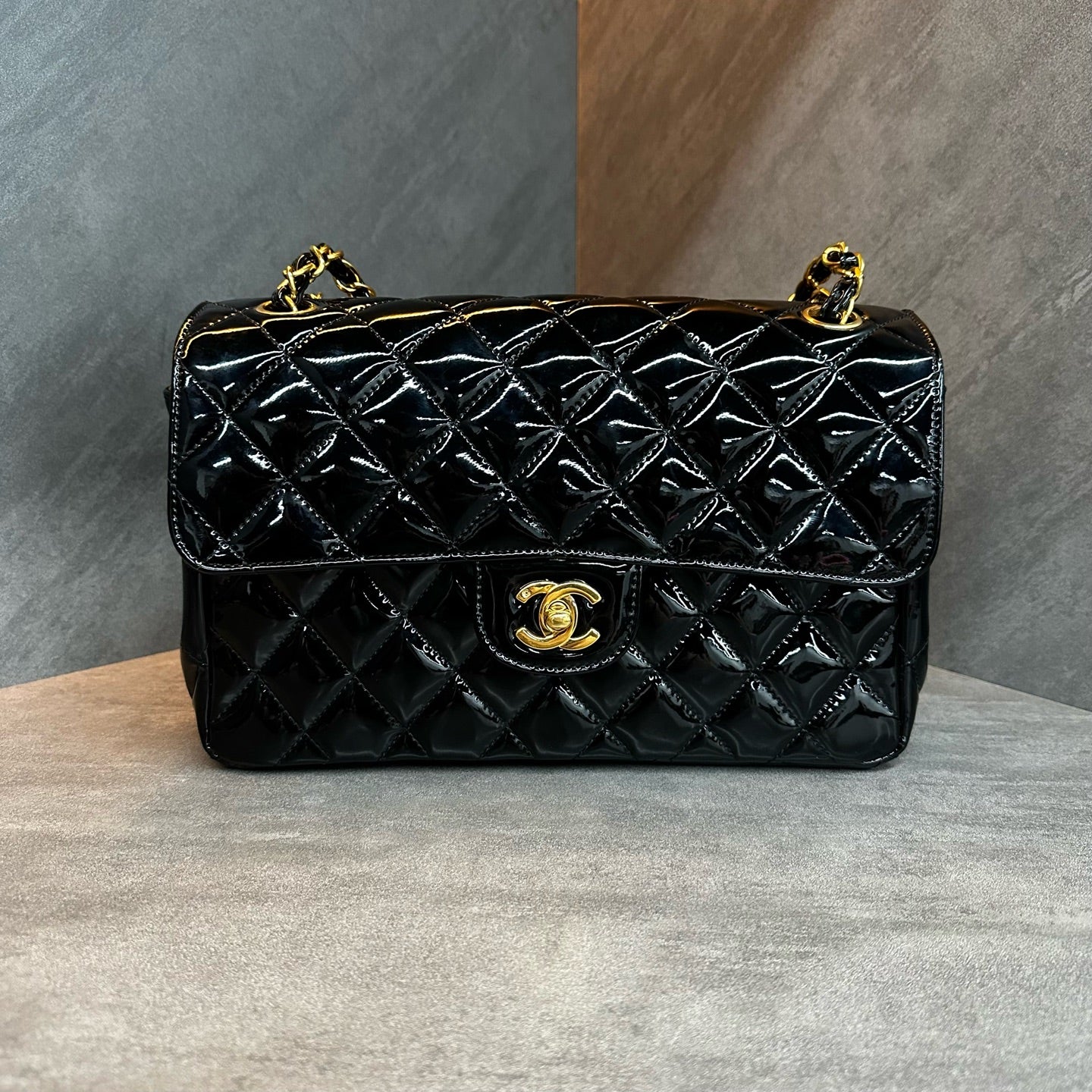 Chanel/ Chanel black gold patent leather twin Stars double-sided large laser 4K