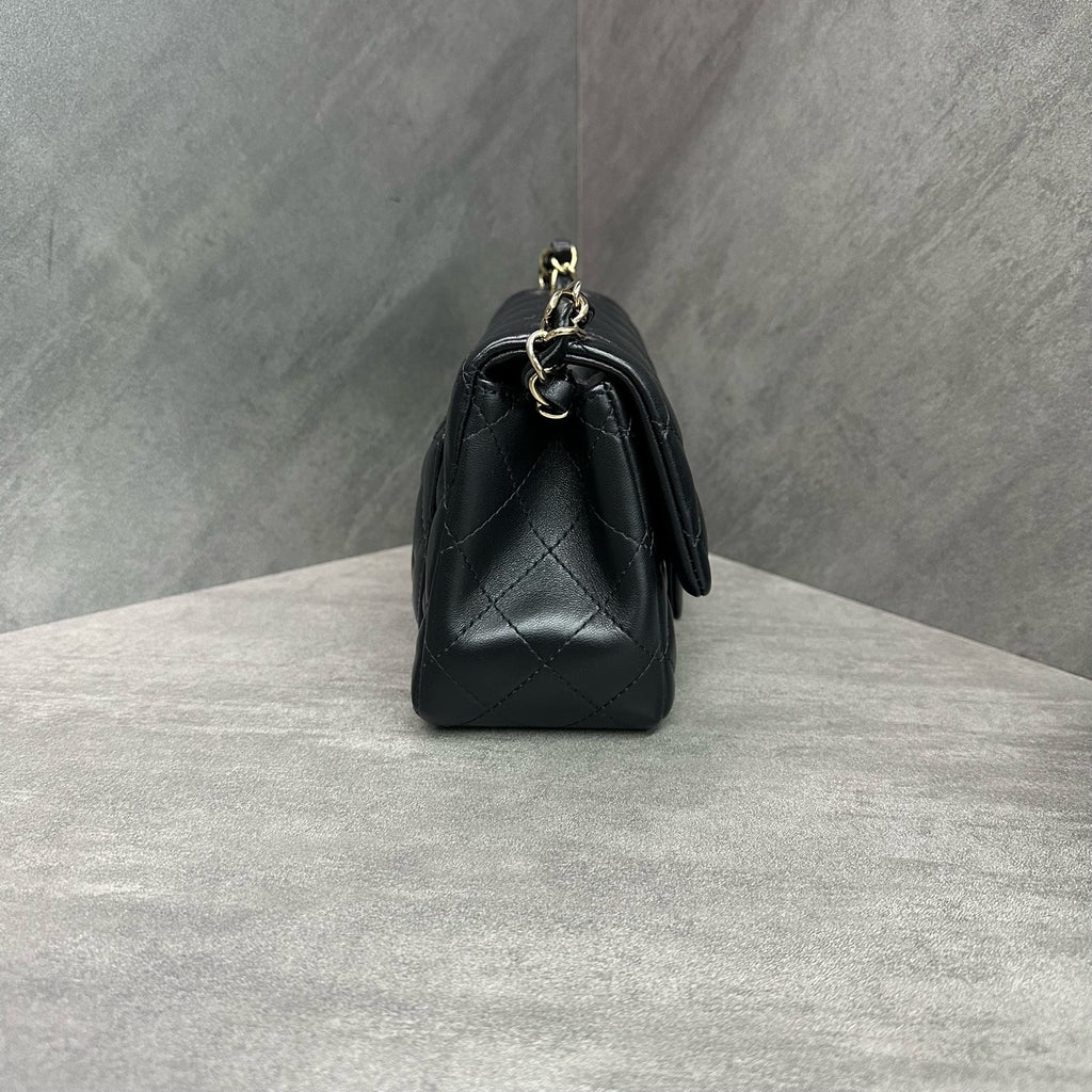Chanel cf Fang Fattie black gold sheepskin chain bag Chip shape three-dimensional inside clean