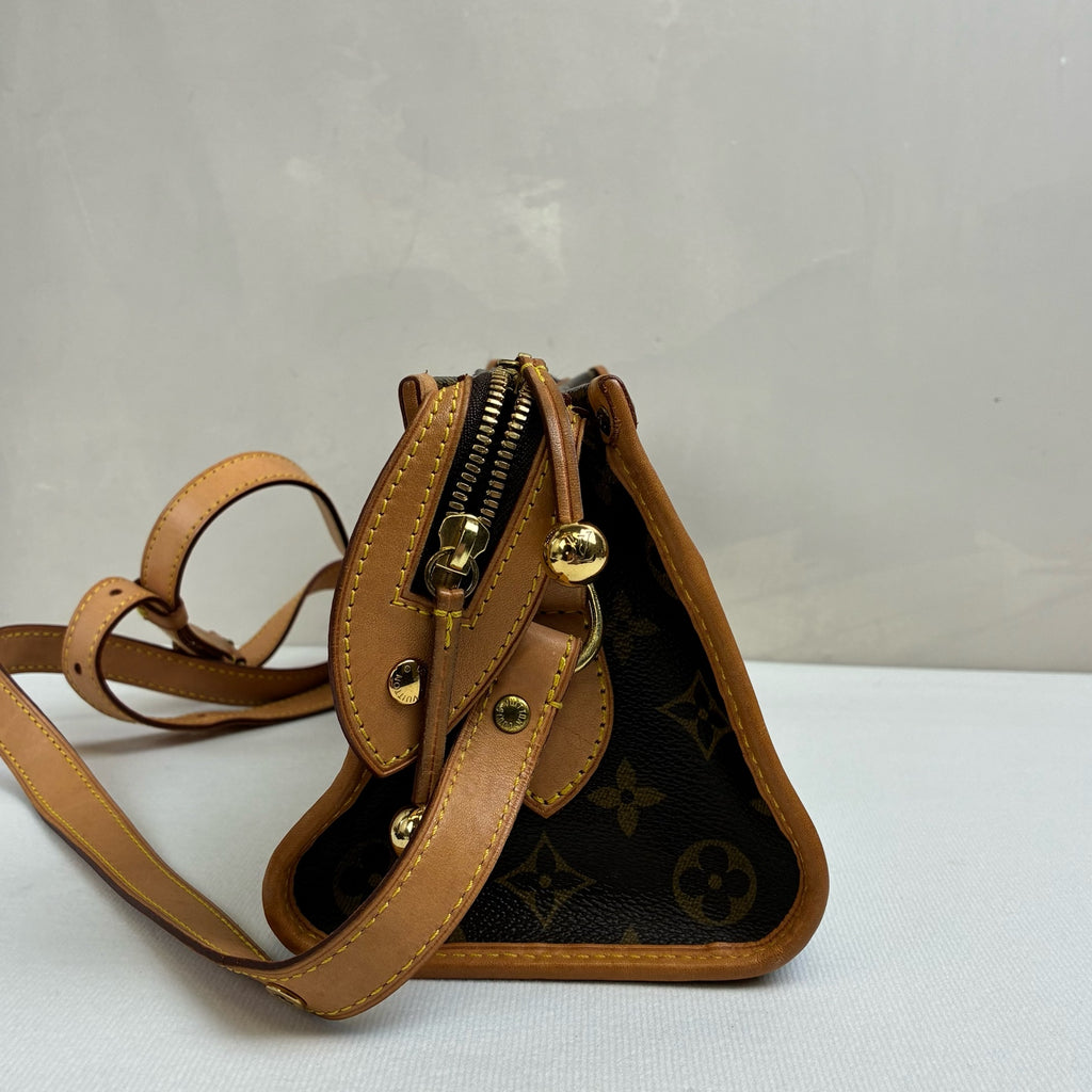 LV/Louis Vuitton Monogram Triangular Gold Ball Bag, Classic Popincourt Series Vegetable-Tanned Leather Shoulder Strap Crossbody Bag 2005, 98% new.
