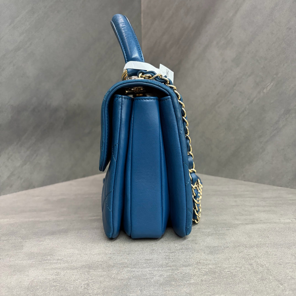 Chanel Trendy CC small blue gold-clasp sheepskin handbag, 24 kai, no card bag, good shape, clean inside