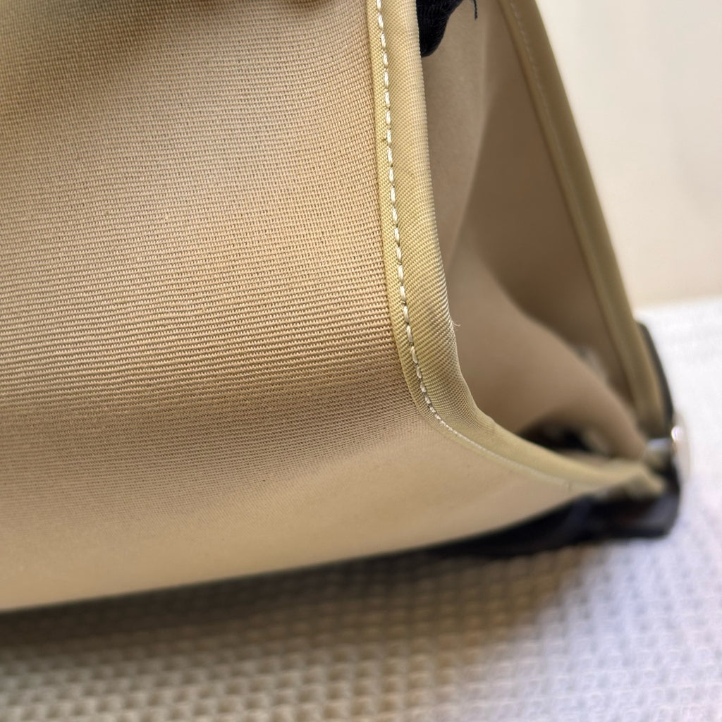 99% new Hermes khaki canvas and leather silver buckle herbag31 Z stamp